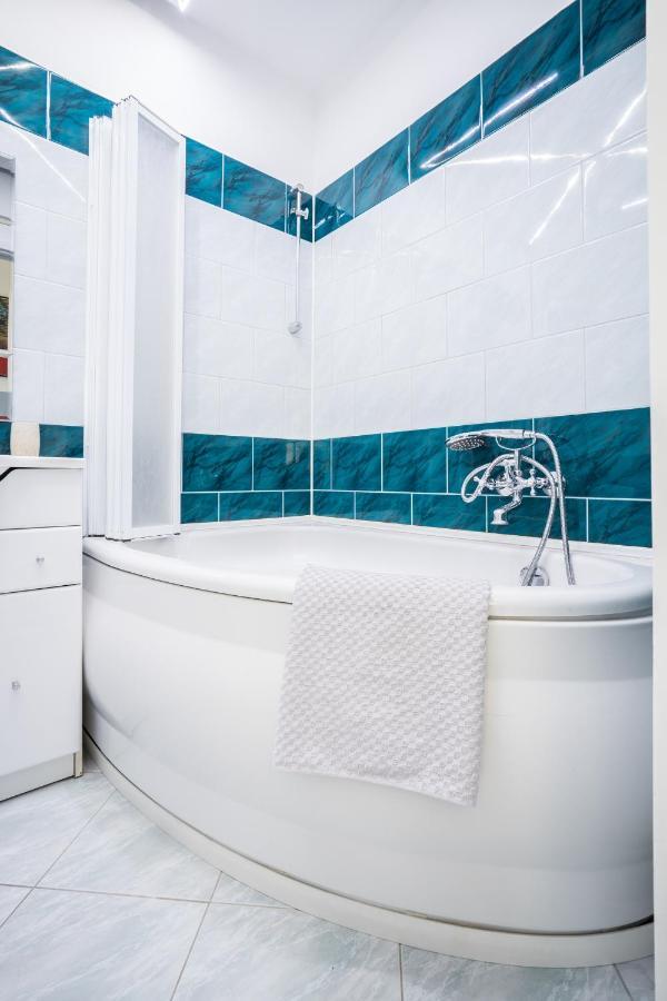 Sloneczny I Cichy Apartament Przy Starym Miescie Варшава Экстерьер фото